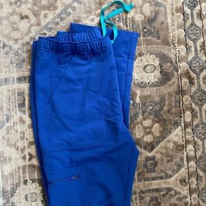 Men’s FIGS scrub pants